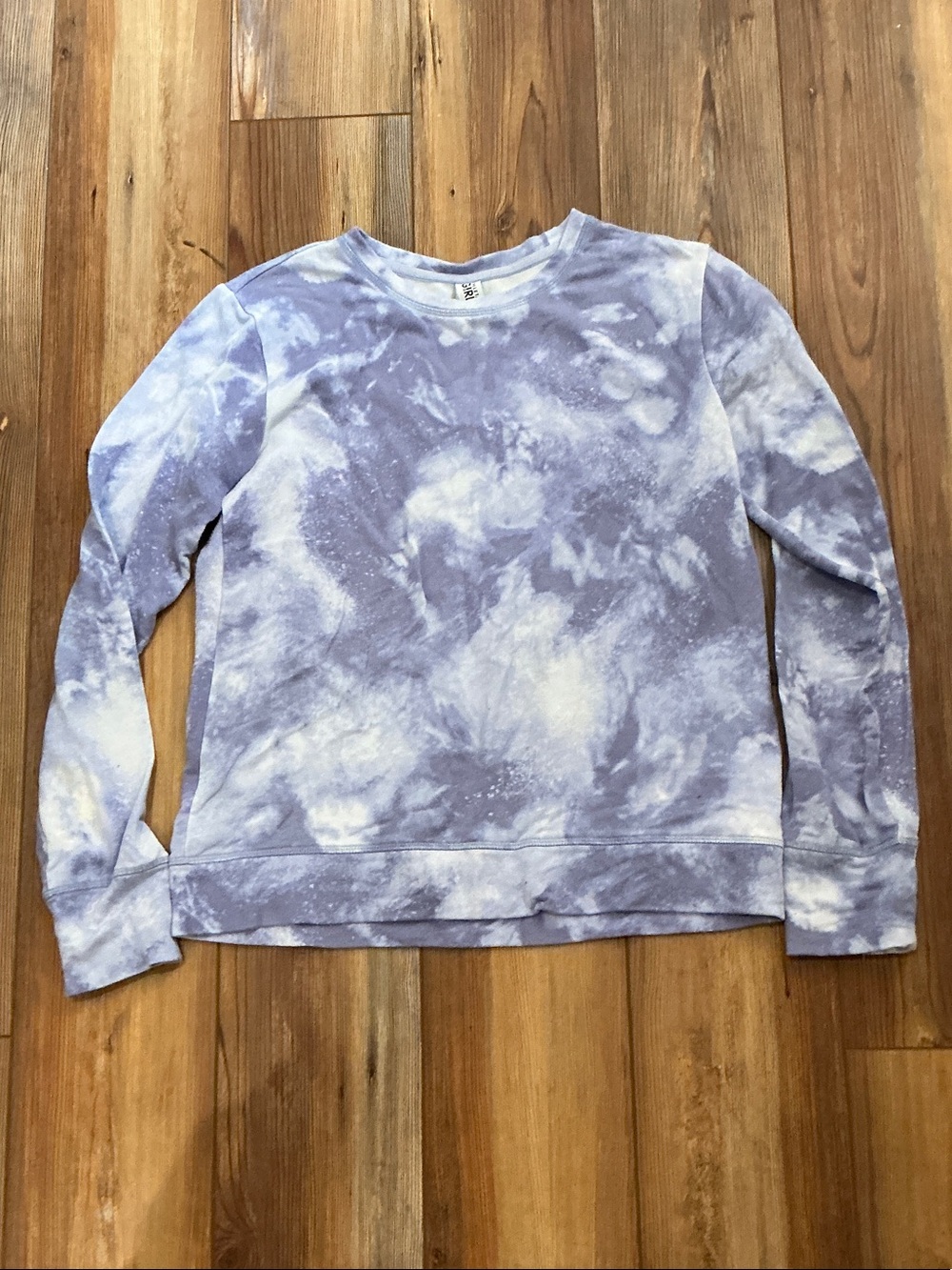 Athleta Lavender and White Tie-Dye Crewneck Sweatshirt